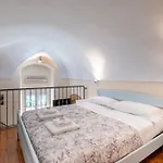 Guesthost - Cozy Loft Flat In * Sanremo