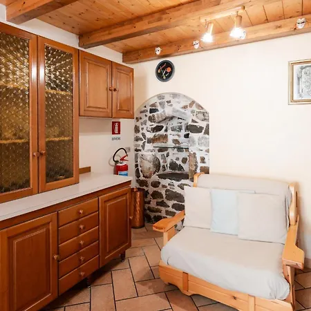 Guesthost - Cozy Loft Flat In Apartamento Sanremo