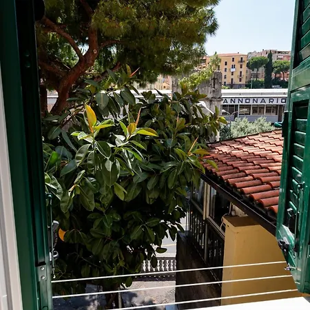 Guesthost - Cozy Loft Flat In * Sanremo