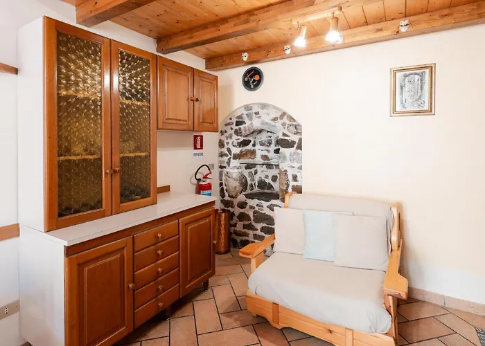 Guesthost - Cozy Loft Flat In Апартаменти Санремо